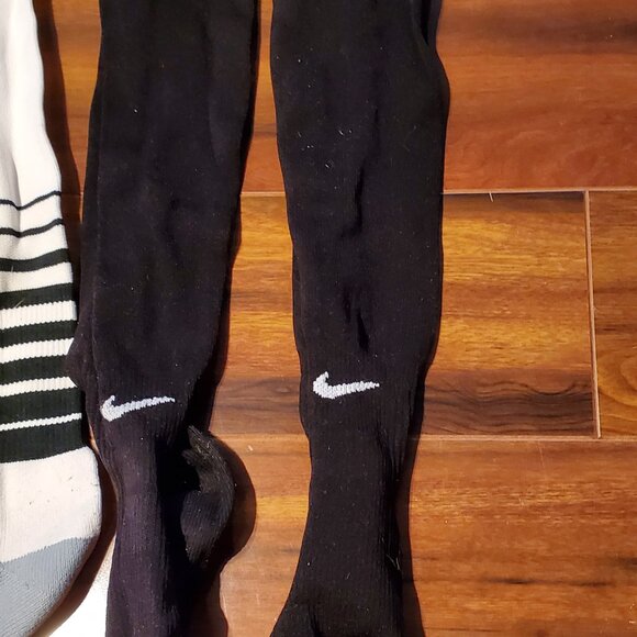 LOT 6 Pairs of Men's Soccer Socks - New and Used - Nike / Addidas / Pear Sox - L - Picture 12 of 16